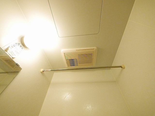 レオパレスグランディールの設備|浴室乾燥機付きです