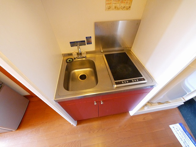 レオパレスグランディールのキッチン|お料理しやすいキッチンです