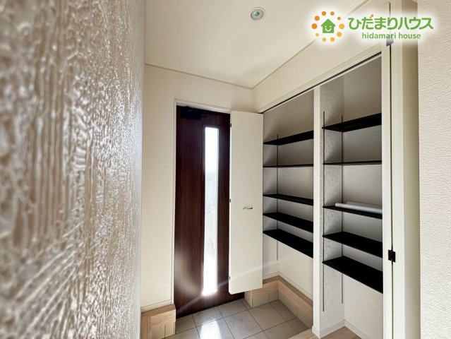 深谷市武蔵野第2　新築一戸建て　クレイドルガーデン　02の収納