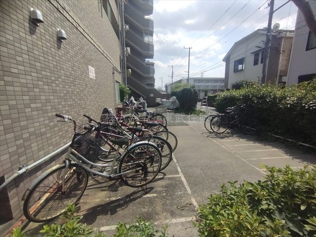 【駐輪場】の画像