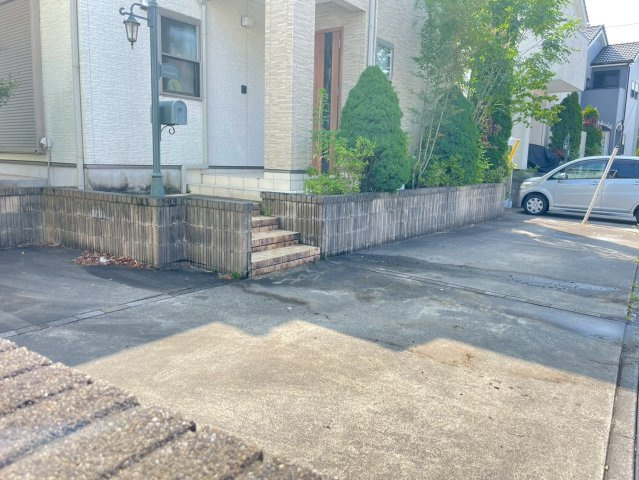 日吉台１丁目戸建ての駐車場