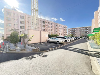 【駐車場】 | 下板橋住宅C棟 | 【駐車場】
月額10,000円
※駐車場等の空き状況は都度要確認