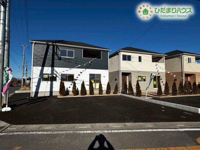 深谷市武蔵野第2　新築一戸建て　クレイドルガーデン　03の駐車場