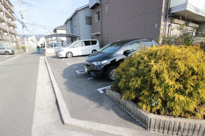 【駐車場】 | ファミーユ長池Ａ
