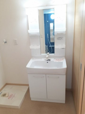 【洗面所】 | フルッテート　Ｍ | 明るい洗面所です