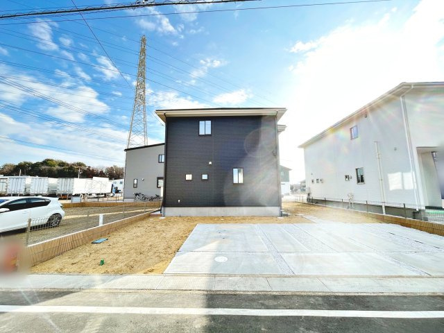 新築戸建・建売　太田市宝町1期　URBAN STYLE　全3棟の駐車場