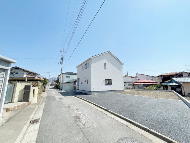 新築戸建・建売　桐生市元宿町第1　Cradle garden　全1棟の前面道路含む現地写真