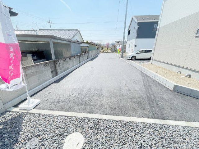 桐生市菱町第1　Cradle Garden　全3棟の前面道路含む現地写真