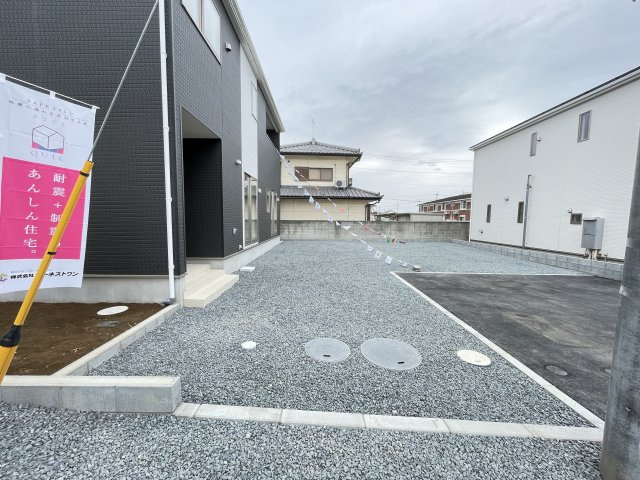 新築戸建・新築建売　大泉町古海第10　制振装置SAFE365搭載　南小・南中の駐車場