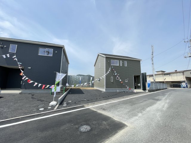 桐生市境野町第6　Cradle Garden　全2棟の前面道路含む現地写真