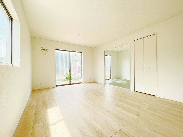 新築戸建・新築建売　桐生市境野町7丁目　制震装置「SAFE365」　境野小・境野中の居間・リビング