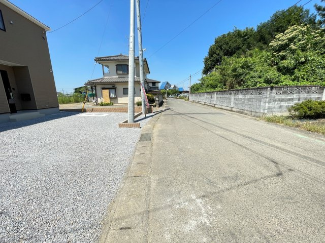 新築戸建・建売　邑楽町藤川第1　Cradle Garden　全4棟の前面道路含む現地写真
