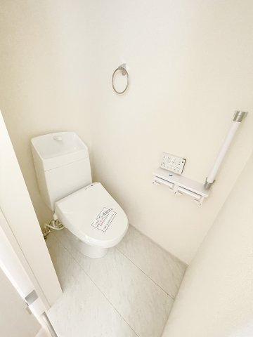 新築戸建・建売　桐生第25相生町　Livele Garden　全2棟のトイレ