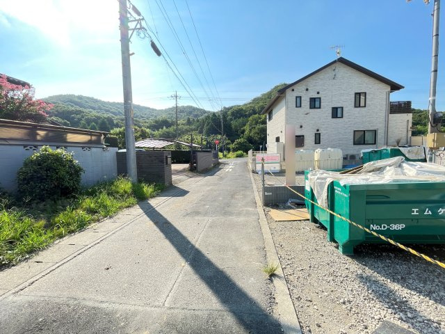 新築戸建・建売　太田市長手町　長期優良住宅　鳥之郷小・西中の前面道路含む現地写真