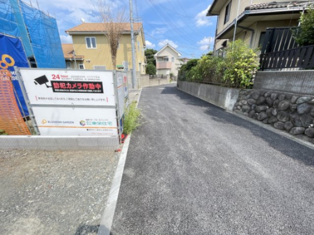 新築戸建・建売　桐生市琴平町　Blooming Garden　全1棟の前面道路含む現地写真|前面道路幅員4.0ｍ