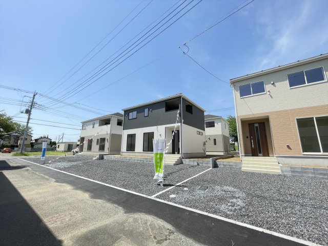 新築戸建・新築建売　伊勢崎市上泉町第3　制震+耐震で地震に強いの前面道路含む現地写真