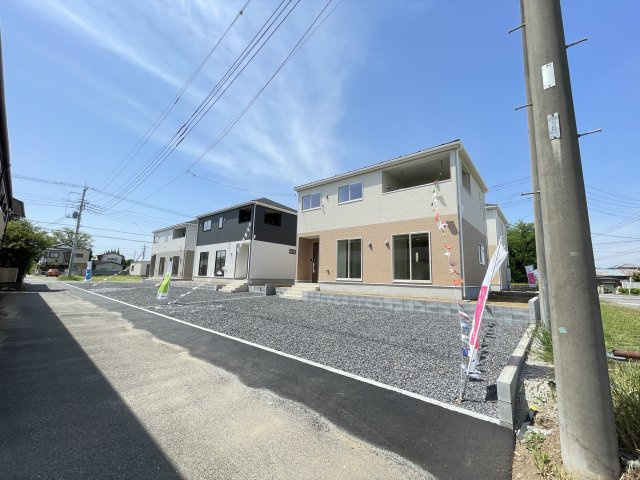 伊勢崎市上泉町第3　Cradle Garden　全6棟の前面道路含む現地写真