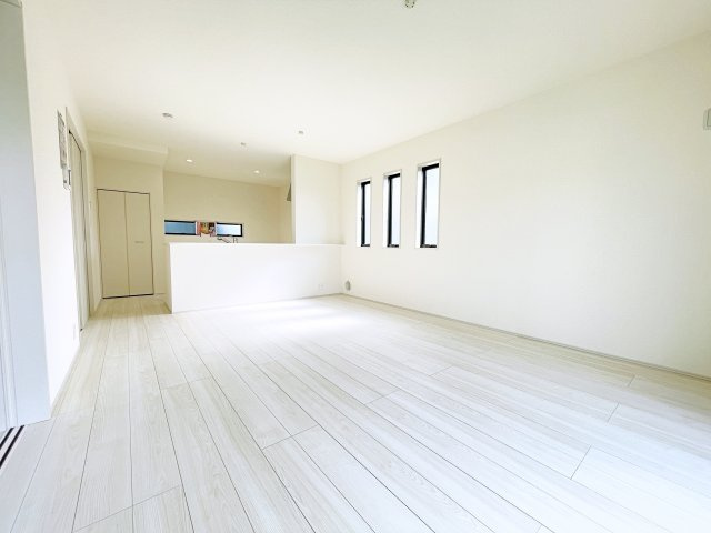 太田市第4鶴生田町　Livele Garden　全2棟の居間・リビング