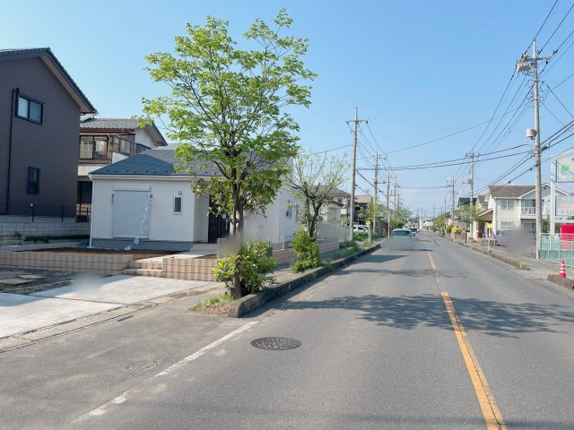 新築戸建・建売　行田持田4丁目　Livele Garden　全1棟の前面道路含む現地写真
