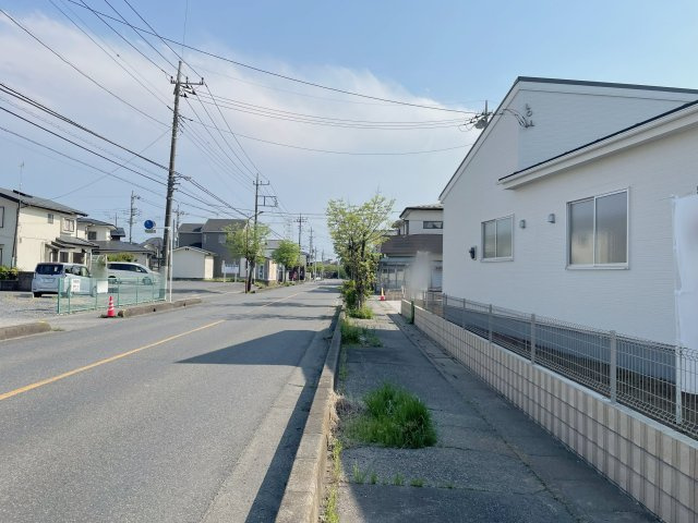 新築戸建・建売　行田持田4丁目　Livele Garden　全1棟の前面道路含む現地写真