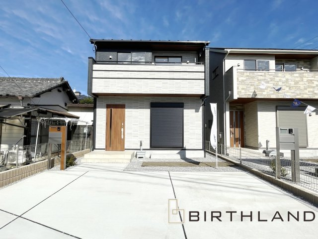 新築戸建・建売　本庄市東台1丁目　Blooming Garden　全2棟の外観|＜1号棟＞足場が外れ外観が見えてきました！完成がますます楽しみです♪