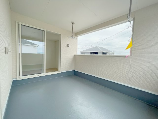 新築戸建・建売　上里町勅使河原第17　Cradle Garden　全7棟のバルコニー