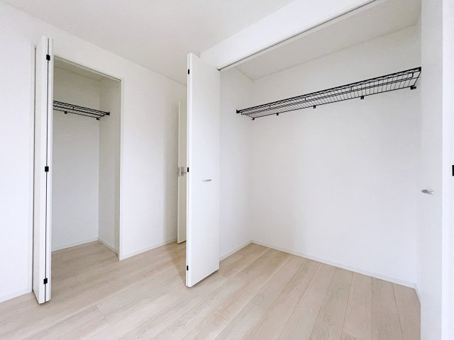 新築戸建・新築建売　神川町新里第4　Cradle Garden　全2棟の収納|棚付きクローゼットは衣類だけでなくバッグや帽子も綺麗に収まる収納力が魅力です！