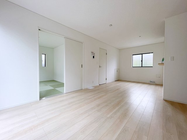 新築戸建・新築建売　神川町新里第4　Cradle Garden　全2棟の居間・リビング