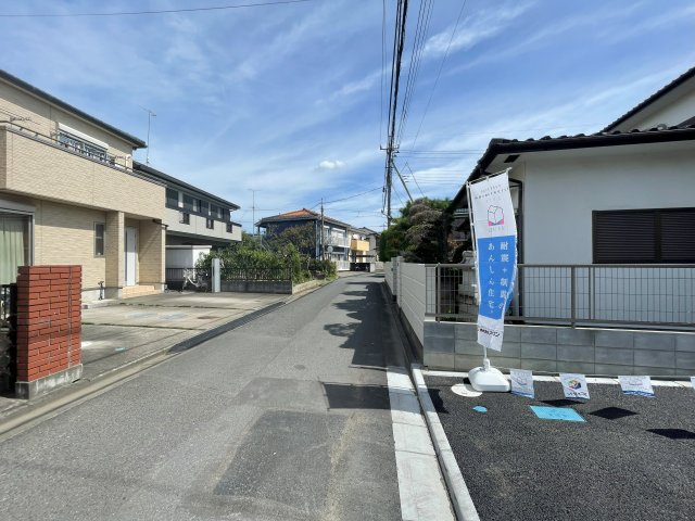 新築戸建・建売　熊谷市久下第13　Cradle Garden　全1棟の前面道路含む現地写真
