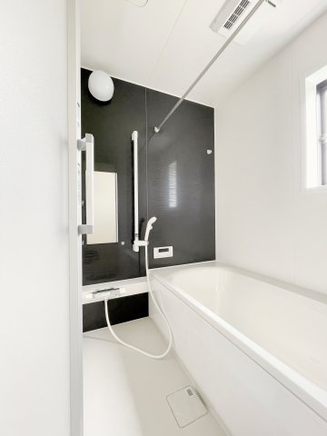 新築戸建・建売　上里町勅使河原第17　Cradle Garden　全7棟の浴室|浴室乾燥機付きのバスルーム！追い焚き機能もついているので毎日快適のバスタイム♪