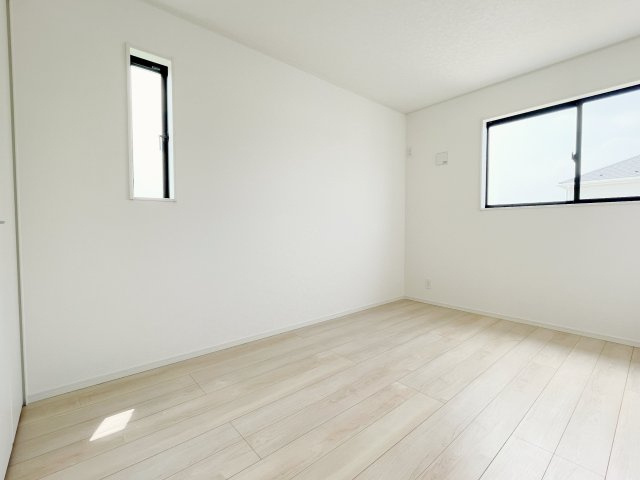 新築戸建・建売　上里町勅使河原第17　Cradle Garden　全7棟の洋室|子供部屋にピッタリな6.5帖の洋室！南向きで陽当たり良好です！