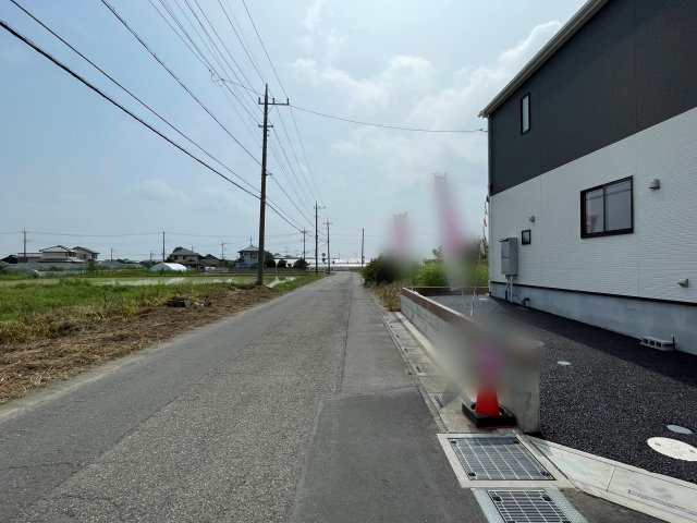 新築戸建・建売　上里町勅使河原第17　Cradle Garden　全7棟の前面道路含む現地写真