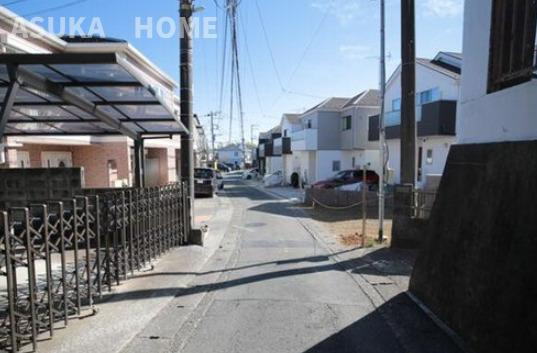 神奈川県横浜市港北区小机町新築戸建の前面道路含む現地写真