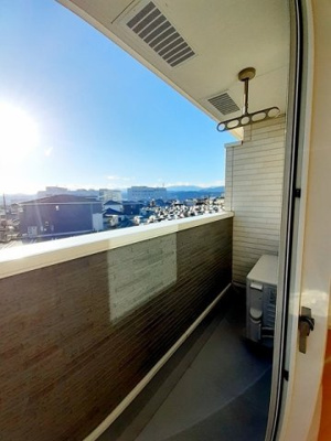 【バルコニー】 | プレコリーヌⅧ | お洗濯にも便利なバルコニー付き