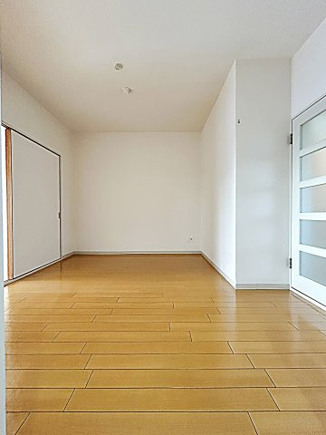 ＮＯＤＡ ＧＵＬＡＮＤＥの居間・リビング