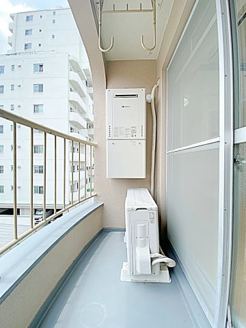 本郷ミユキビルのバルコニー|外からの目が気にならないバルコニーで洗濯物が干せます