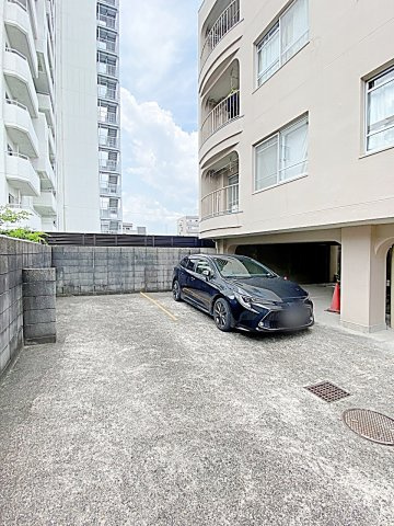 本郷ミユキビルの駐車場|駐車場完備です