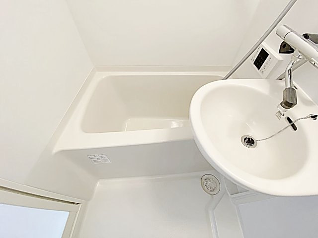 本郷ミユキビルの浴室