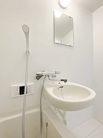 本郷ミユキビルの浴室