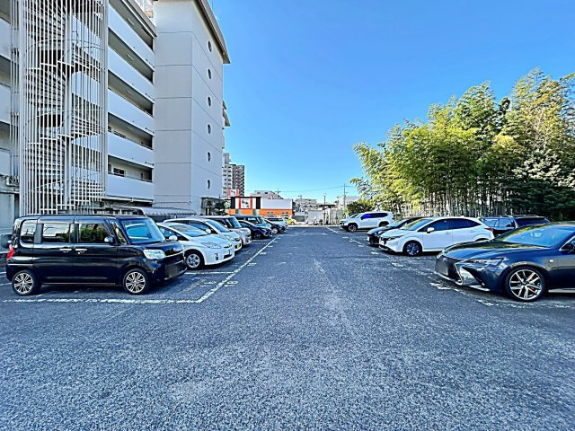 水野マンションの駐車場|駐車スペースもあります