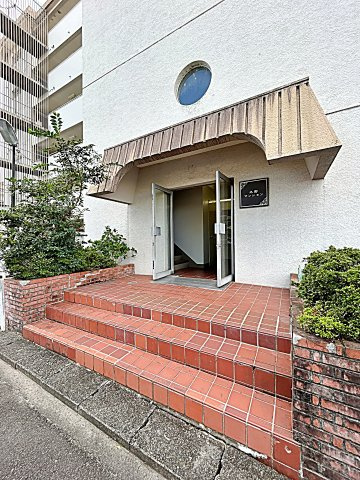 水野マンションのエントランス|清潔なエントランスです