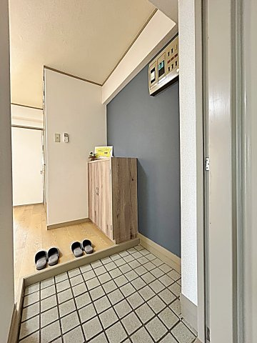 水野マンションの玄関|収納もある玄関です
