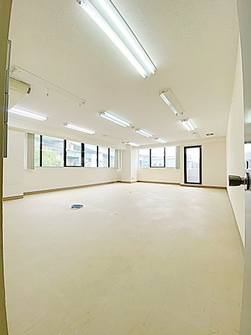 ＭＩＤＯＲＩビルの玄関|入口