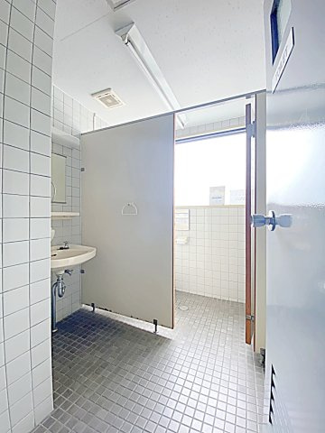 ＭＩＤＯＲＩビルのトイレ|落ち着いたトイレです