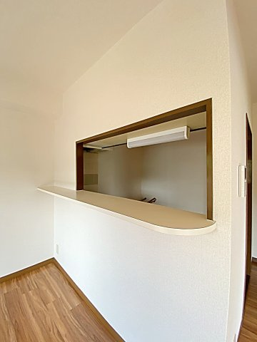 メゾンＳＫの内装|明るい室内です