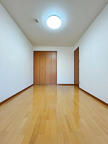 メゾン親名の洋室|個人の部屋や寝室として使える洋室です