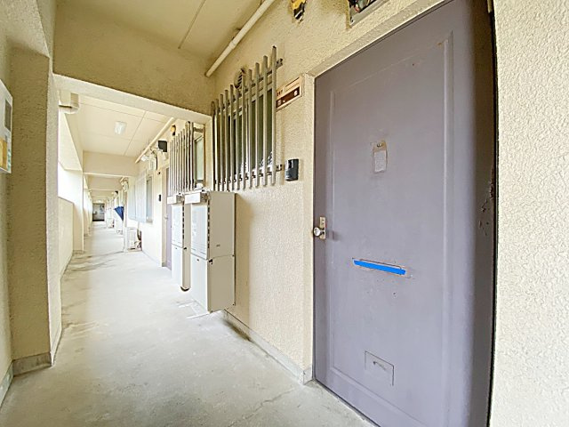 メゾン親名の玄関|明るい玄関です