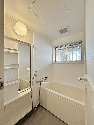 メゾン親名の浴室|日々の疲れを癒すお風呂付です