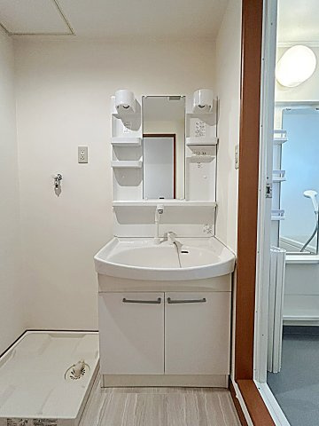 メゾン親名の独立洗面台|独立洗面化粧台が付いています