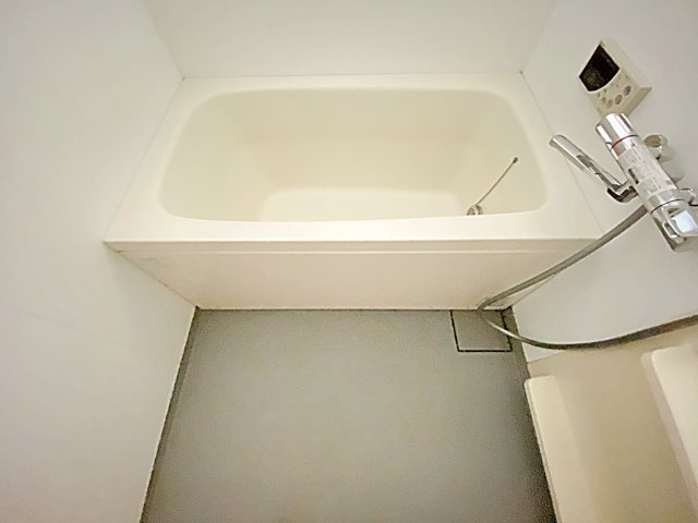 メゾン親名の浴室|コンパクトで使いやすいお風呂です